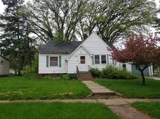 330 3rd St E, Hector, MN 55342