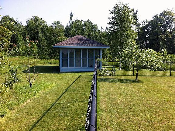 Garage/greenhouse