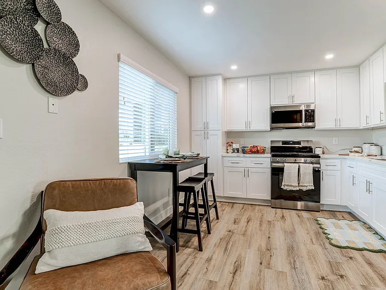 Stonewood Apartments Homes — Photo 9