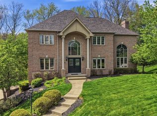 702 Rustic Ridge Dr, Cranberry Township, PA 16066