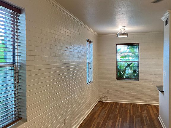 3rd image of 213 Bendel Rd #110