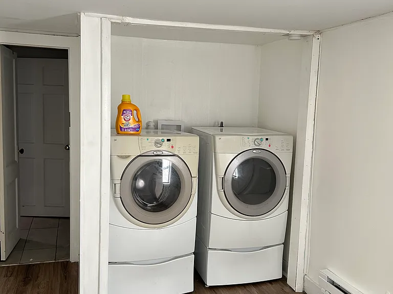426 E Wiley Ave — Photo 3
