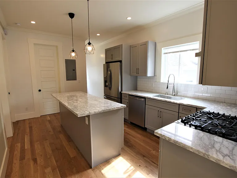 1161 Stanford Ave — Photo 20