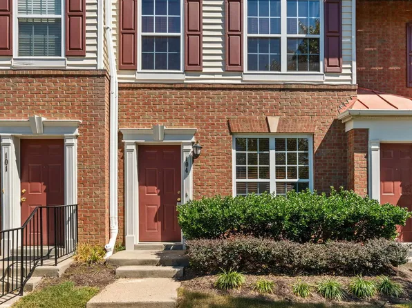 2497 Angeline Dr APT 104, Herndon, VA 20171