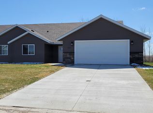 1239 21st St SW, Faribault, MN 55021