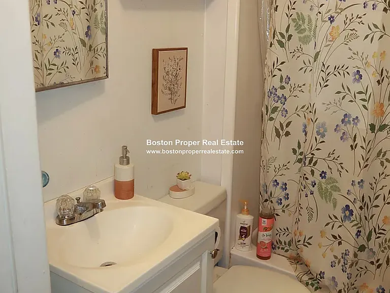 36 Fairfield St #6 — Photo 13