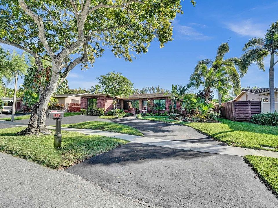 1st image of 1931 NW 104th Avenue