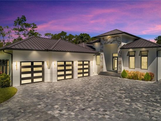 5847 English Oaks LN, Naples, FL 34119