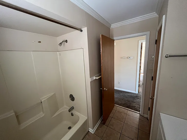1314 Lincoln Avenue — Photo 5