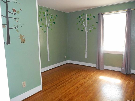 5th image of 145 Mang Ave