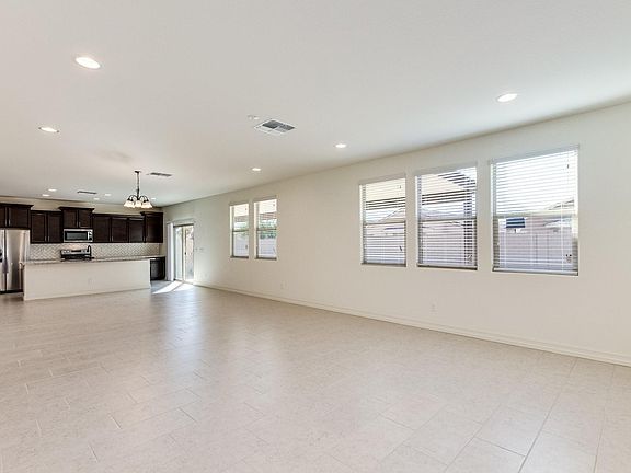 4th image of 41472 N Cielito Linda Way