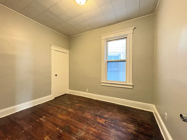 312 Armstrong Ave #1 — Photo 6