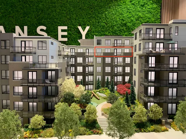 599 Dansey Ave #620, Coquitlam, BC V3K 3E9