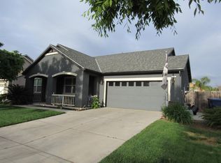 2141 N Sheldon Ct, Reedley, CA 93654