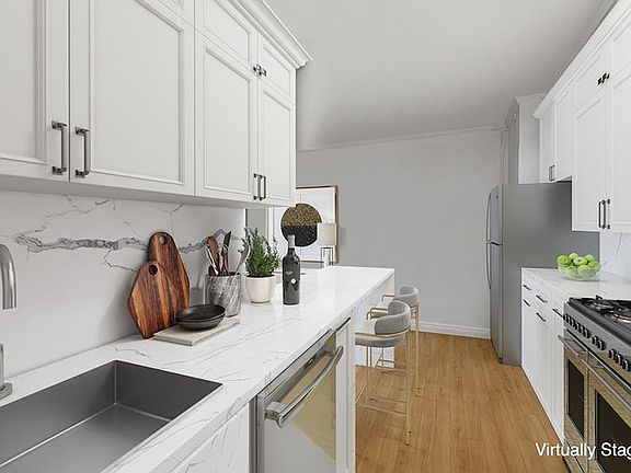 4th image of 116 Pinehurst Ave APT C25