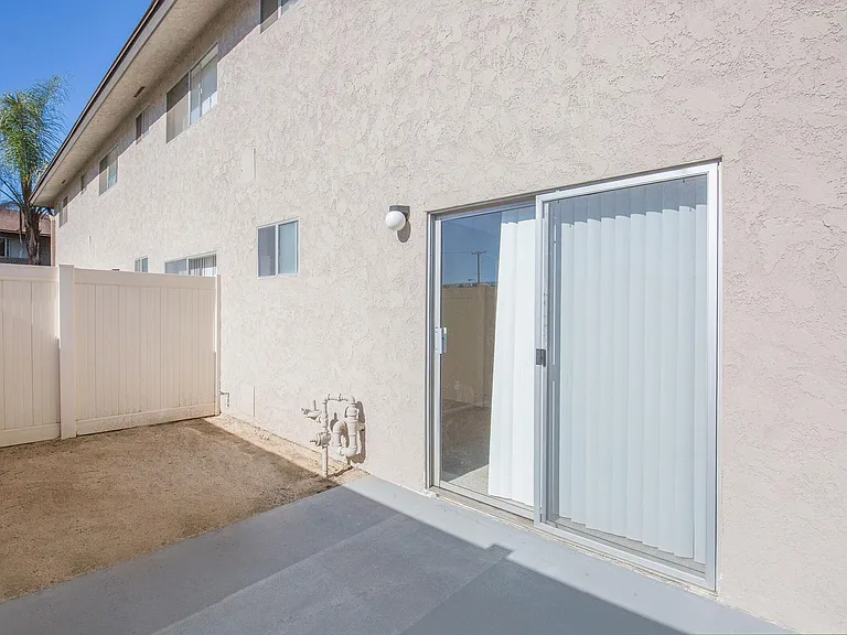 Huntington Highlander Apartment Homes — Photo 14