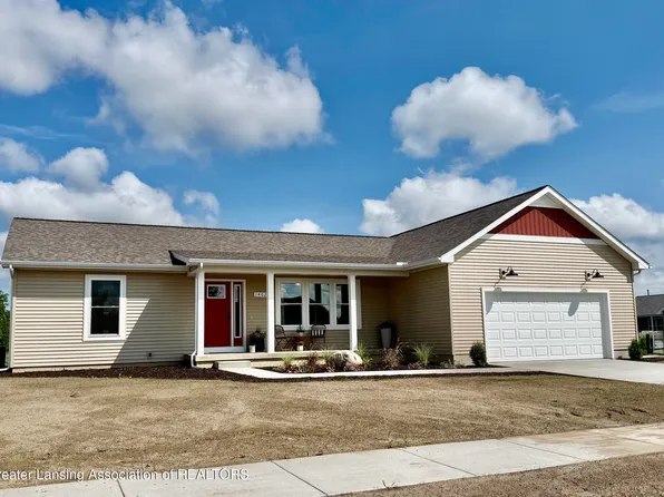 1402 Kelcrasta Dr, Saint Johns, MI 48879