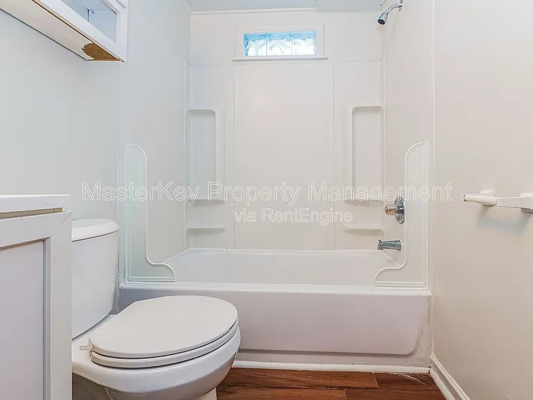 1023 Berkeley St #A — Photo 11