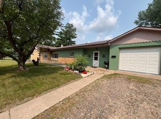 506 7th St N, Princeton, MN 55371