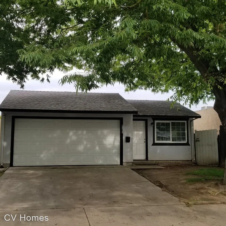 2836 Park Pl photo 1