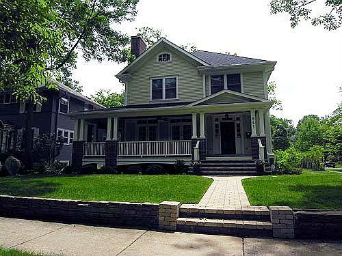 2nd image of 841 Oakwood Ave