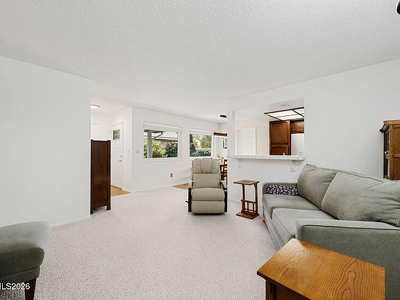3rd image of 1360 Del Rosa Way