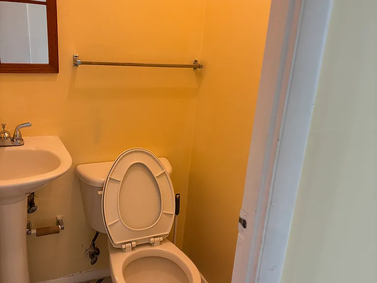 2613 Hallam Ct — Photo 9