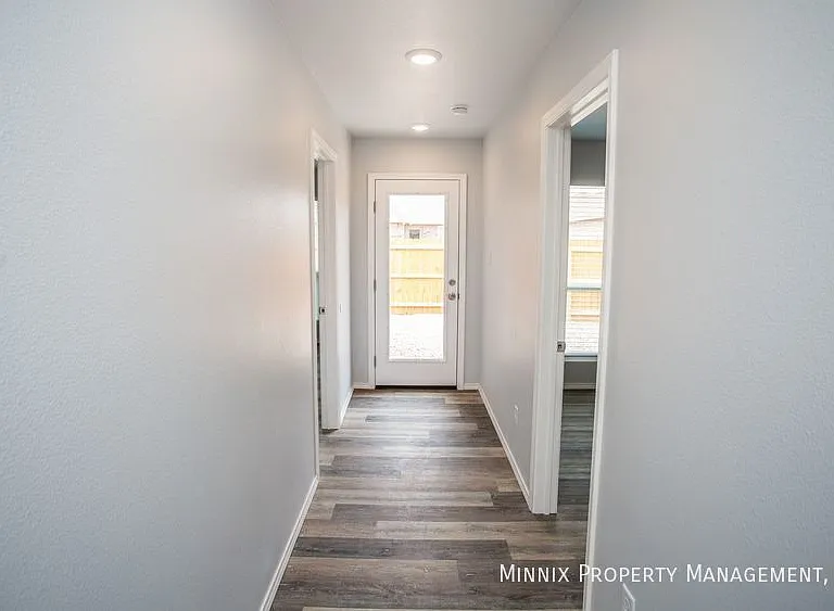 5604 Jarvis St #B — Photo 10