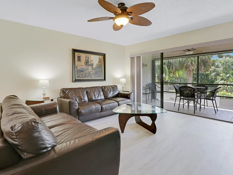 1600 NE Dixie Hwy #10-203 — Photo 16