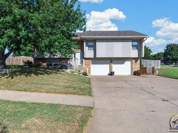 2632 SW Gainsboro Rd, Topeka, KS 66614