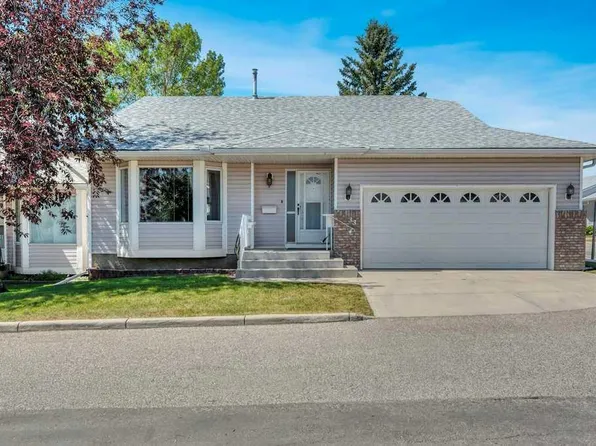 33 E Riverview Point SE, Calgary, AB T2C 4H8