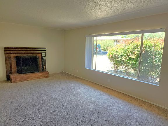 3rd image of 1271 Catarina St