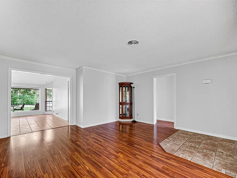 5114 Beechnut St — Photo 5
