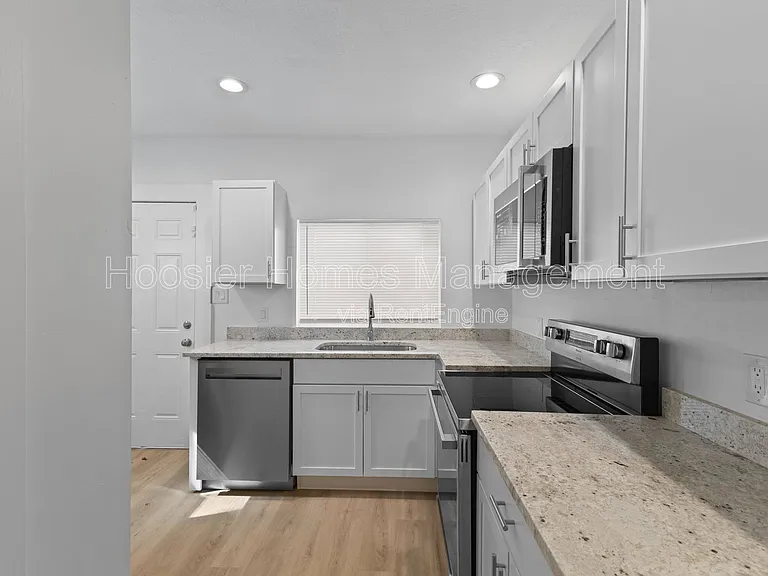 2918 Ruckle St — Photo 10