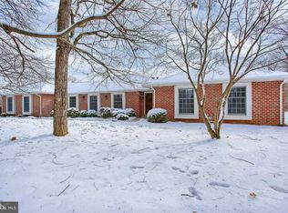 1 Downing St, Carlisle, PA 17013