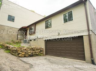 1320 Bluestone Ave, Akron, OH 44310