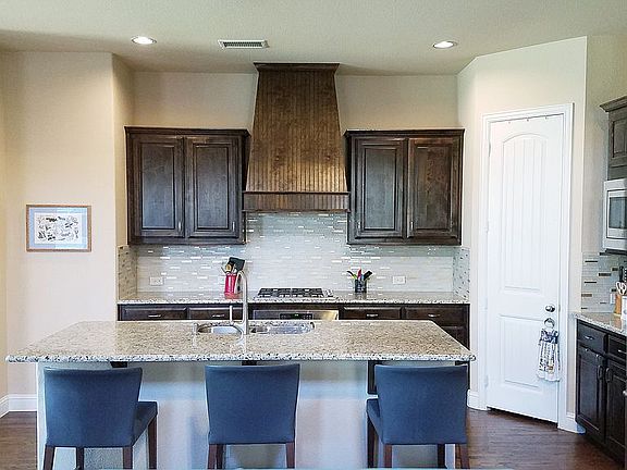 3rd image of 1304 Meskwaki Way