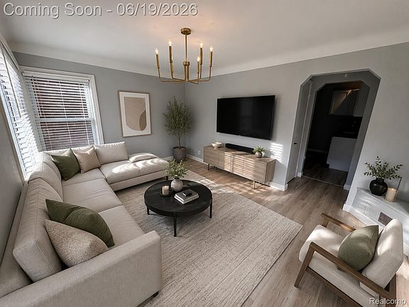 3rd image of 1073 Colonial Dr