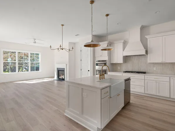 1439 Periwinkle Dr, Mount Pleasant, SC 29466
