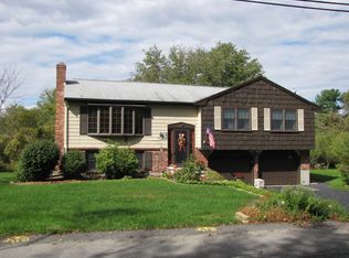 895 South St, Walpole, MA 02081