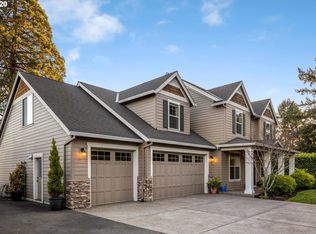 2461 SW Crestdale Dr, Portland, OR 97225