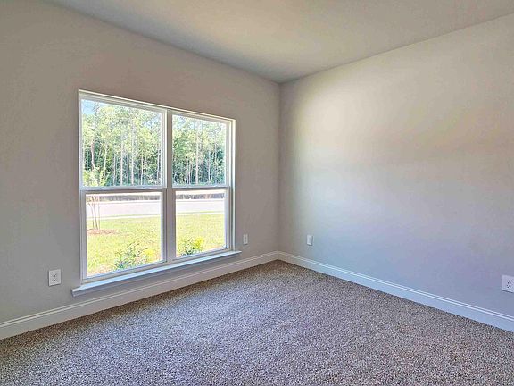 4th image of 15326 Dandelion Dr