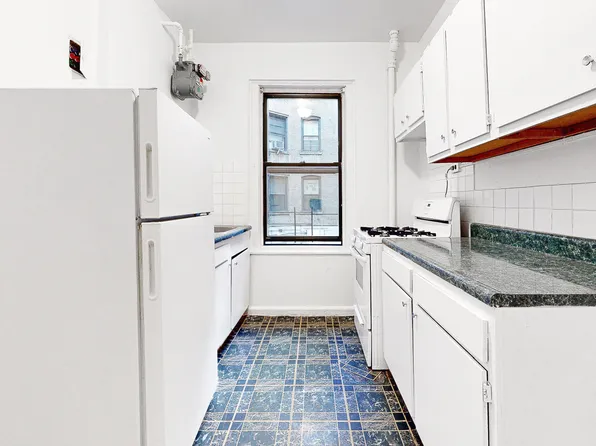 256 Seaman Avenue image 8 of 8