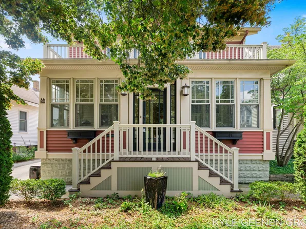 58 E 13th St, Holland, MI 49423