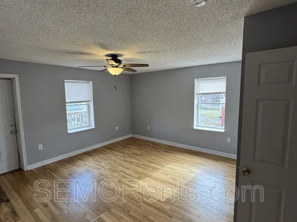 502 N Hope St #4, Jackson, MO 63755