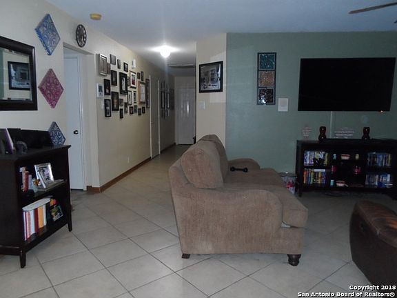 3rd image of 9415 Hays Point
