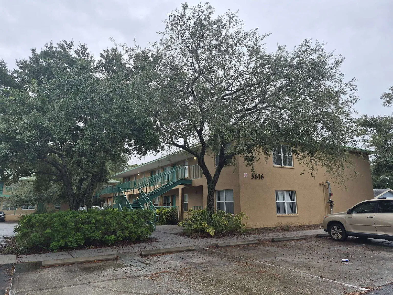 2 bed, 2.0 bath, $1,400 — Photo 2