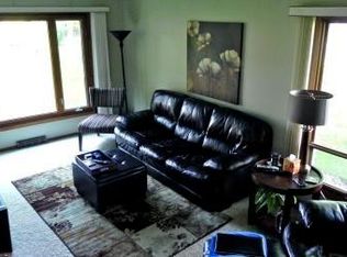 2901 Highland Dr, Burnsville, MN 55337