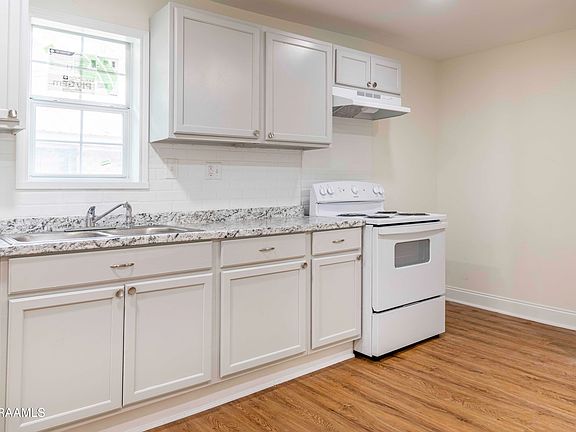 3rd image of 105 Gauthier Rd