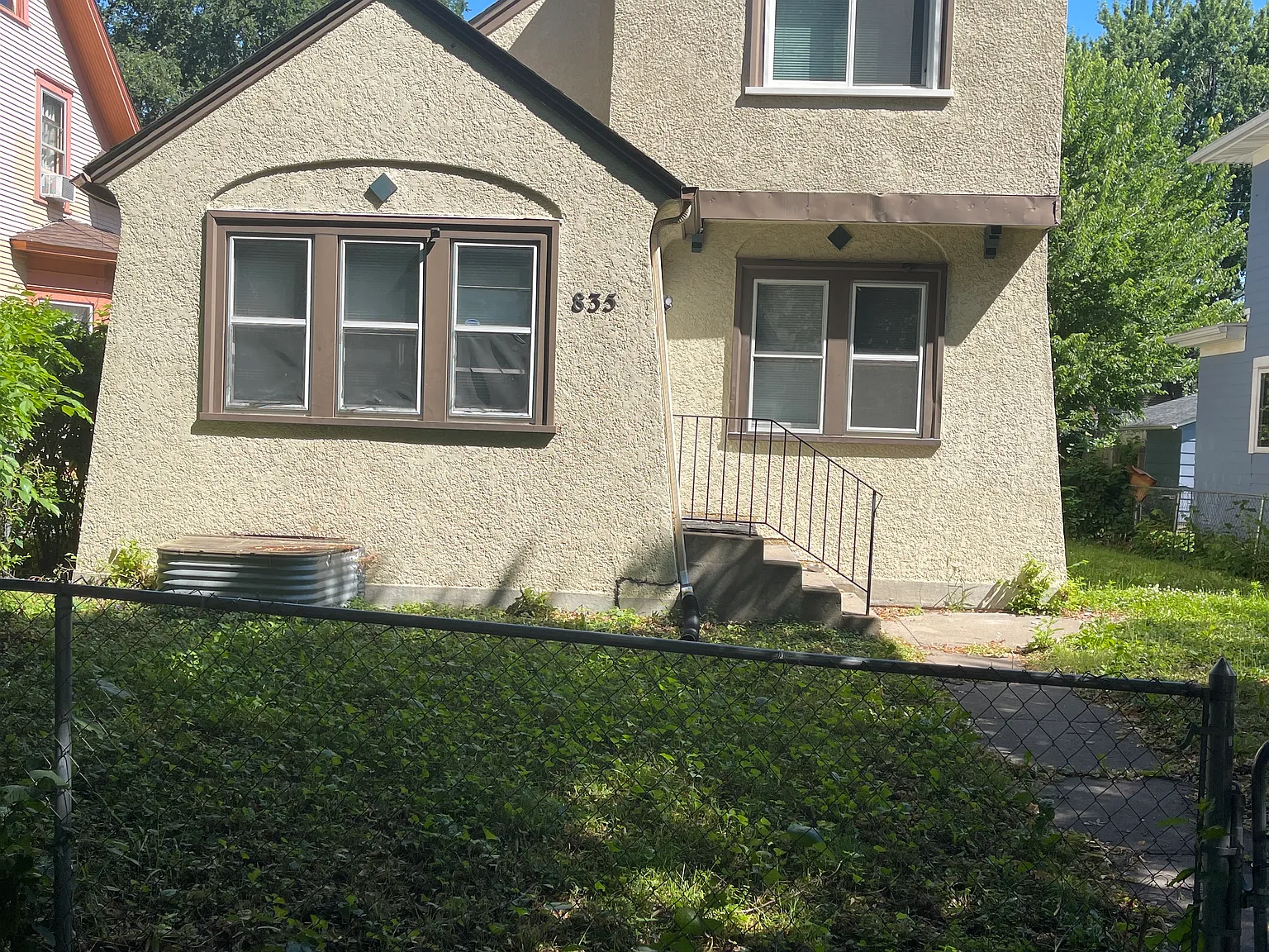 4 bed, 1464 sqft, $2,200 — Photo 1